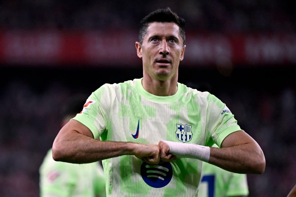 球队取胜后送亚泰降级，海牛球迷在退场时高喊“亚泰降级啦”